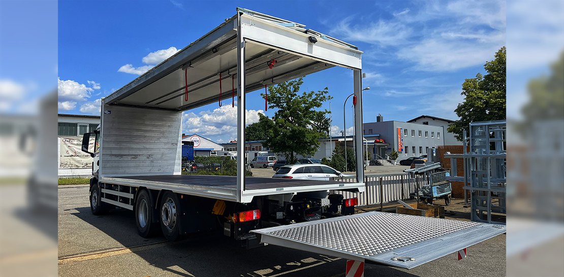 ZeBu Fahrzeugbau - Überdachausführung mit Ladebordwand Getränkeaufbauten ZeBu Fahrzeugbau