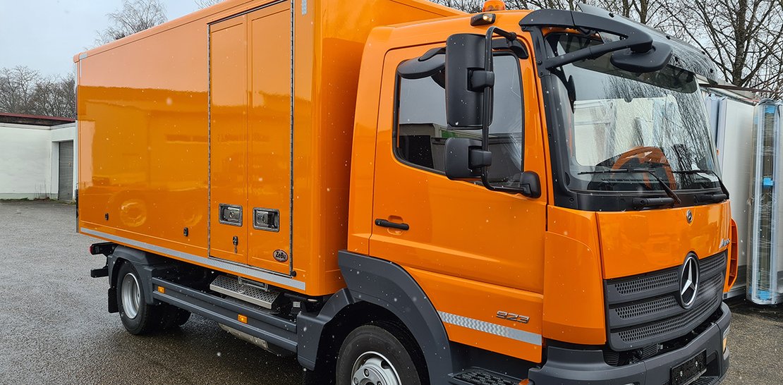 Plywoodkoffer-Aufbau ZeBu Fahrzeugbau Plywoodkoffer-Aufbau ZeBu Fahrzeugbau