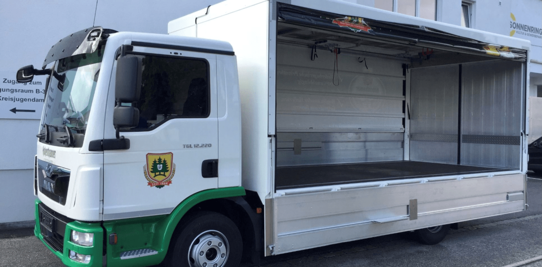 ZeBu Fahrzeugbau - Rollplanenaufbau mit integrierter Ladungssicherung Code XL Getränkeaufbau ZeBu Fahrzeugbau